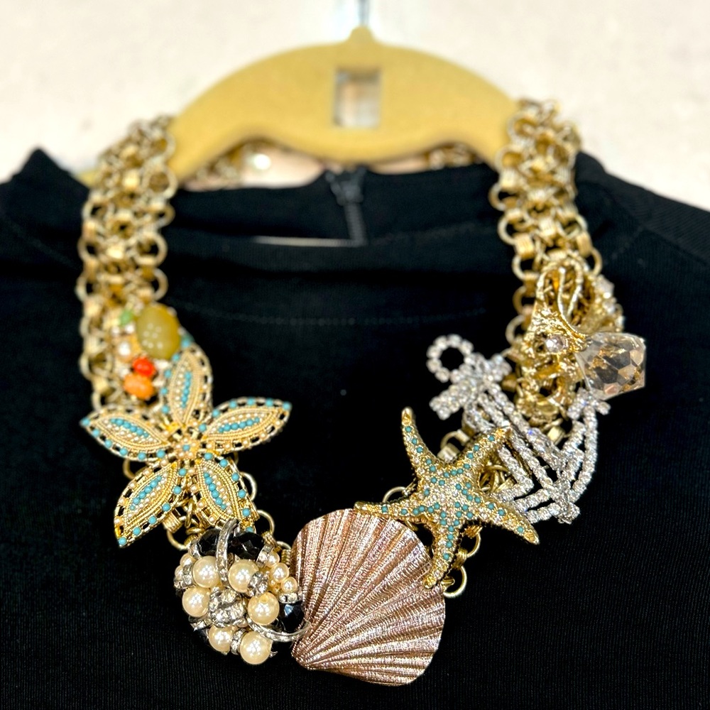8” to 10” adjustable gold chunky necklace